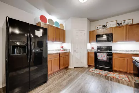 Kitchen - 14653 Skyline, Alexander, AR 72002 photo 4 of 5