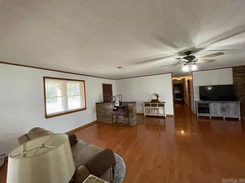 Living - 904 N Main St, Beebe, AR 72012 photo 2 of 6