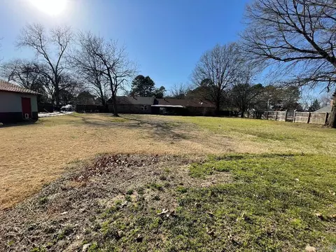Exterior - 904 N Main St, Beebe, AR 72012 photo 7 of 7