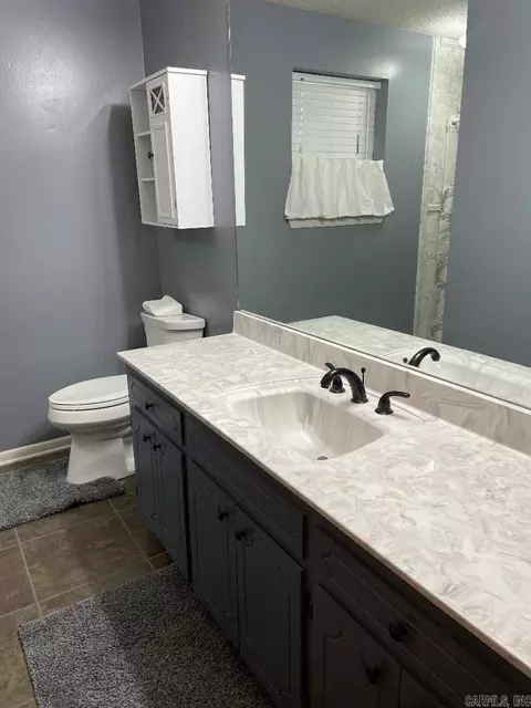 Bath - 904 N Main St, Beebe, AR 72012 photo 1 of 5