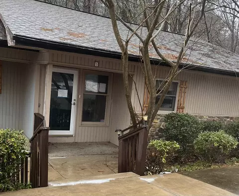 1 San Vincente Pl, Hot Springs Village, AR 71909