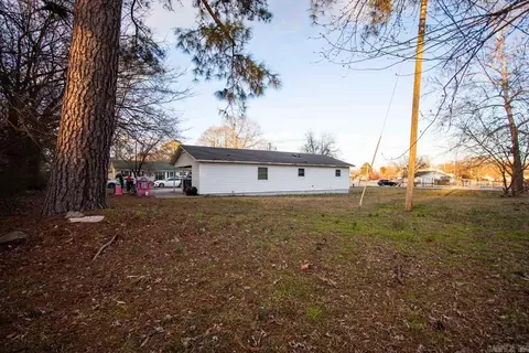 Exterior - 403 W Iowa St, Beebe, AR 72012 photo 3 of 3