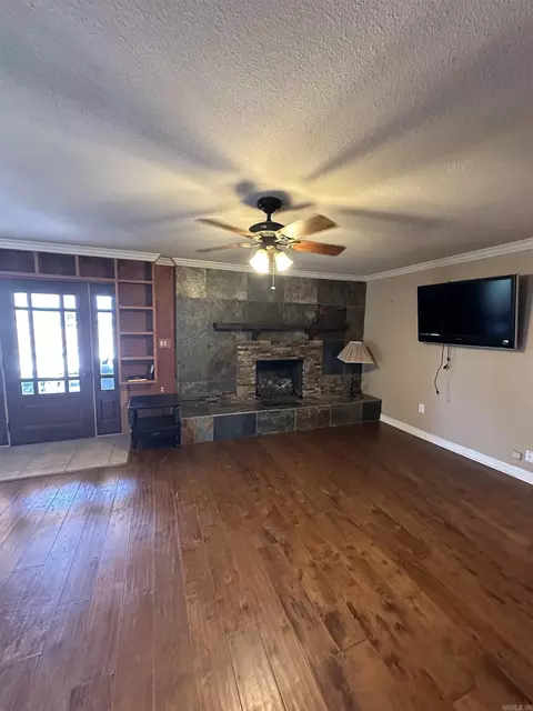 Living - 4626 Springhill Rd, Bryant, AR 72019 photo 1 of 2