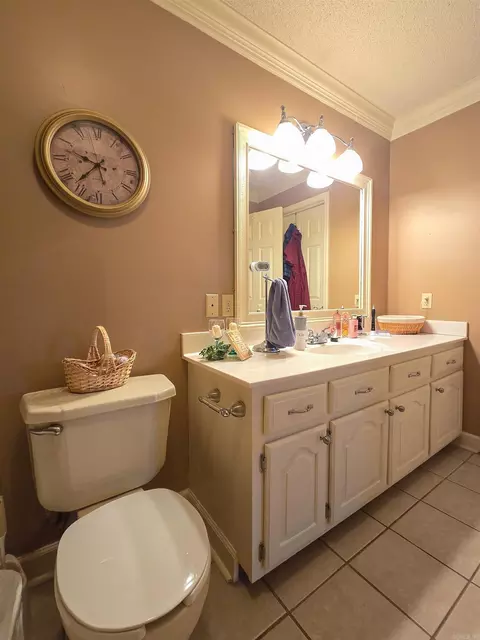 Bath - 701 Liberty St, Marked Tree, AR 72365 photo 4 of 4