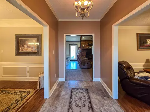 Entry Way - 701 Liberty St, Marked Tree, AR 72365 photo 2 of 5