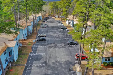 15 Pivot Rock, Eureka Springs, AR 72632