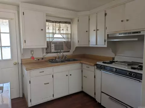 Kitchen - 69 Lady Ghost Ln, Sims, AR 71969 photo 3 of 4
