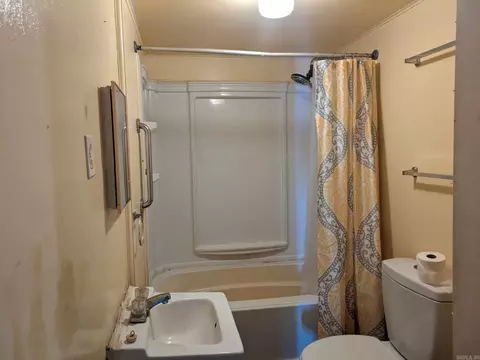 Bath - 69 Lady Ghost Ln, Sims, AR 71969 photo 2 of 2