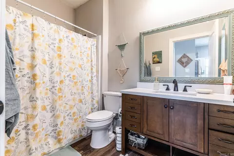 Bath - 18 Cobblestone Dr, Greenbrier, AR 72058 photo 9 of 10