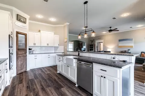 Kitchen - 18 Cobblestone Dr, Greenbrier, AR 72058 photo 4 of 12