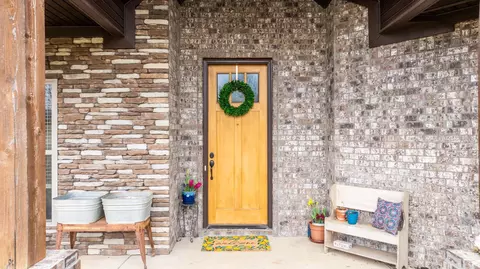 Entry Way - 18 Cobblestone Dr, Greenbrier, AR 72058 photo 1 of 2