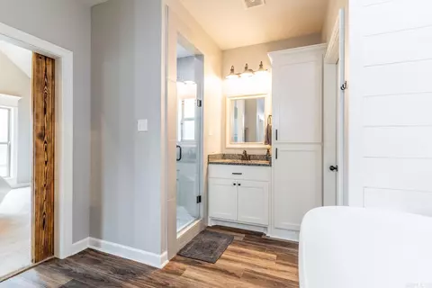 Bath - 18 Cobblestone Dr, Greenbrier, AR 72058 photo 5 of 10