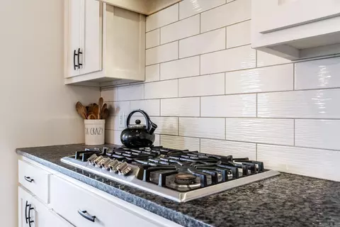 Kitchen - 18 Cobblestone Dr, Greenbrier, AR 72058 photo 7 of 12