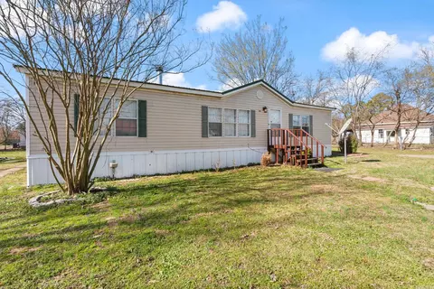 104 Oak St, Mcrae, AR 72102 photo 2