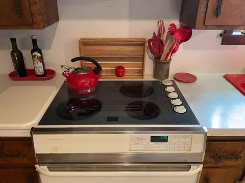 Kitchen - 324 Valhalla, Edgemont, AR 72044 photo 3 of 3