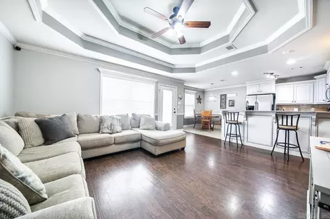 Living - 39 Lilly Ann Cir, Ward, AR 72176 photo 2 of 5
