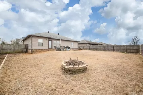 Exterior - 39 Lilly Ann Cir, Ward, AR 72176 photo 5 of 9