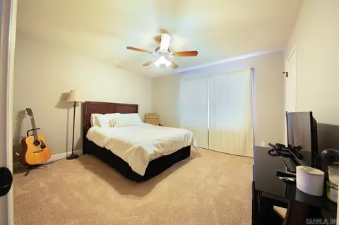 Bedroom - 39 Lilly Ann Cir, Ward, AR 72176 photo 6 of 9