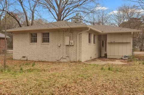 Exterior - 2307 Independence Ave, Conway, AR 72034 photo 6 of 9