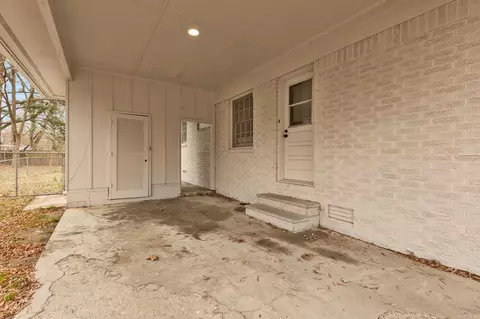 Exterior - 2307 Independence Ave, Conway, AR 72034 photo 5 of 9