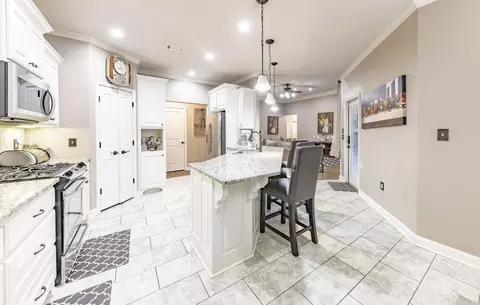 Kitchen - 6028 Hardin Dr, Bryant, AR 72022 photo 6 of 6