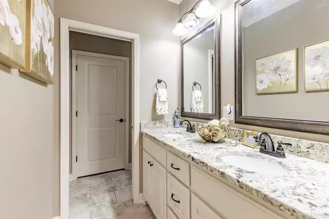 Bath - 6028 Hardin Dr, Bryant, AR 72022 photo 5 of 5