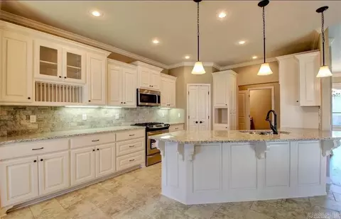 Kitchen - 6028 Hardin Dr, Bryant, AR 72022 photo 3 of 6