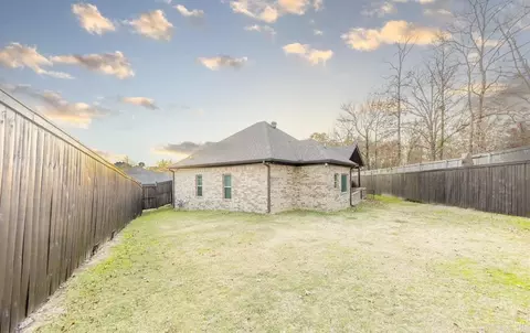 Exterior - 6028 Hardin Dr, Bryant, AR 72022 photo 7 of 7