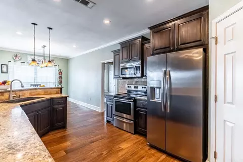 Kitchen - 56 Greystone Dr, Greenbrier, AR 72058 photo 3 of 5
