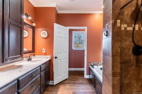 Bath - 56 Greystone Dr, Greenbrier, AR 72058 photo 1 of 6