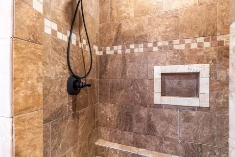 Bath - 56 Greystone Dr, Greenbrier, AR 72058 photo 4 of 6