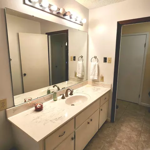 Bath - 505 Valhalla Dr, Edgemont, AR 72044 photo 2 of 5
