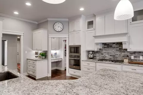 Kitchen - 1545 Briley Dr, Conway, AR 72034 photo 2 of 5