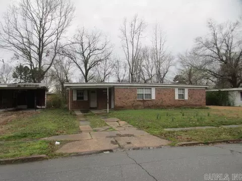 3102 Jonquil, Pine Bluff, AR 71603 photo 1