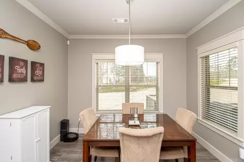 Dining - 2097 Mohegan Trl, Benton, AR 72019 photo 3 of 4