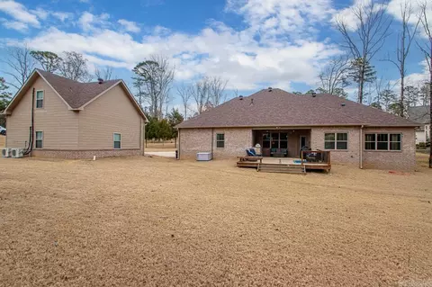 Exterior - 2097 Mohegan Trl, Benton, AR 72019 photo 4 of 14