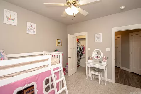 Bedroom - 2097 Mohegan Trl, Benton, AR 72019 photo 4 of 7