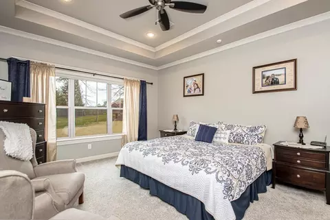 Bedroom - 2097 Mohegan Trl, Benton, AR 72019 photo 1 of 7