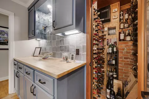Kitchen - 1215 Hunter St, Conway, AR 72032 photo 2 of 11