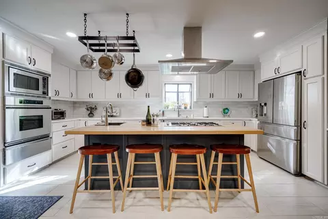 Kitchen - 1215 Hunter St, Conway, AR 72032 photo 3 of 11