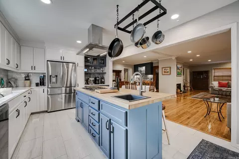 Kitchen - 1215 Hunter St, Conway, AR 72032 photo 10 of 11
