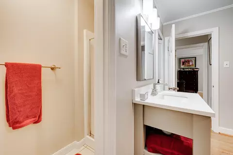 Bath - 1215 Hunter St, Conway, AR 72032 photo 1 of 7