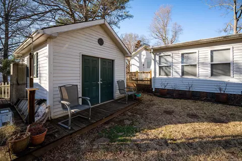 Exterior - 1215 Hunter St, Conway, AR 72032 photo 6 of 7