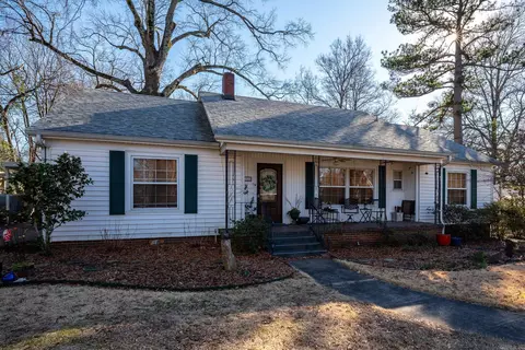 Exterior - 1215 Hunter St, Conway, AR 72032 photo 1 of 7