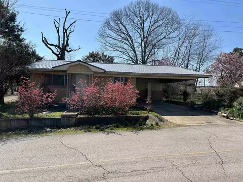 325 S 2nd St, Glenwood, AR 71943