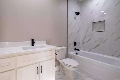 Bath - 8607 Congo Rd, Benton, AR 72019 photo 7 of 11