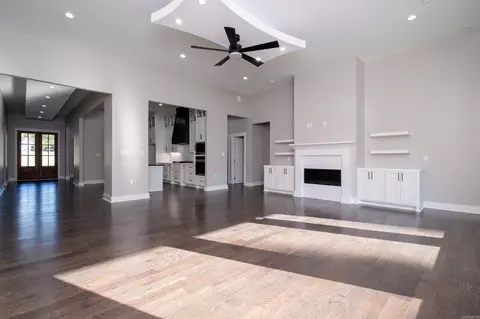 Living - 8607 Congo Rd, Benton, AR 72019 photo 3 of 3