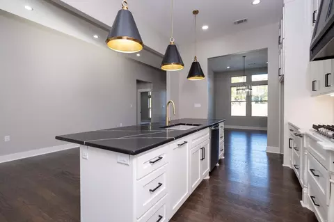 Kitchen - 8607 Congo Rd, Benton, AR 72019 photo 6 of 6