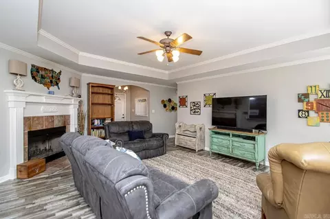 Living - 21601 Silver Maple Dr, Hensley, AR 72065 photo 2 of 5