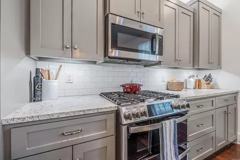 Kitchen - 855 Reynolds Ave, Conway, AR 72032 photo 2 of 6